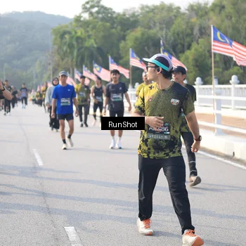 Runner Photo 6894306