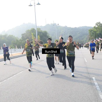 Runner Photo 6894315
