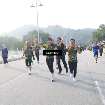 Runner Photo 6894320