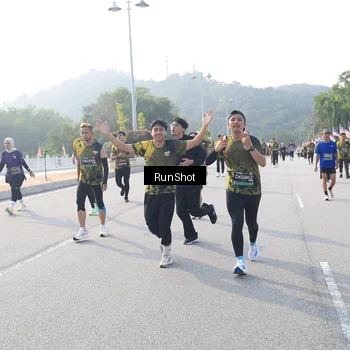 Runner Photo 6894328