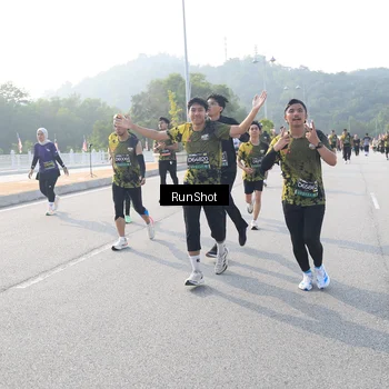 Runner Photo 6894333