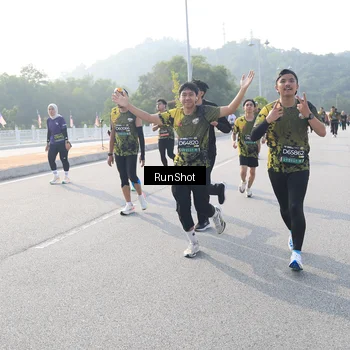 Runner Photo 6894340
