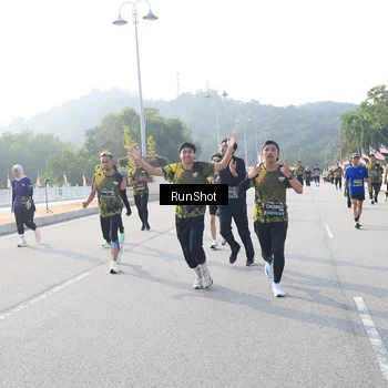 Runner Photo 6894349