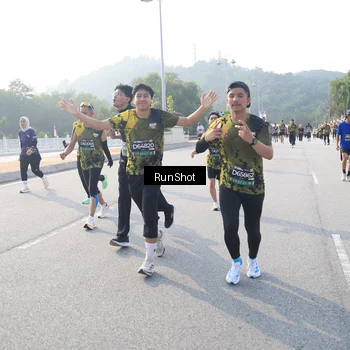 Runner Photo 6894351