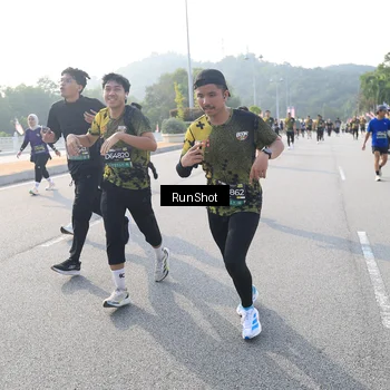 Runner Photo 6894357