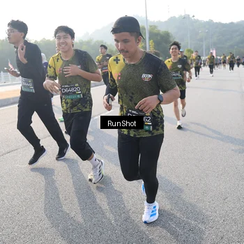 Runner Photo 6894371