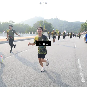 Runner Photo 6894394