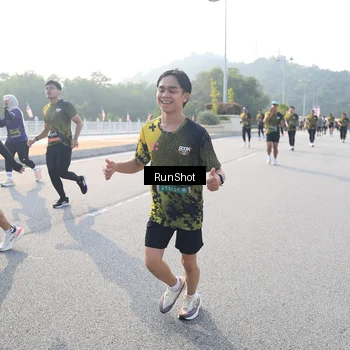 Runner Photo 6894414