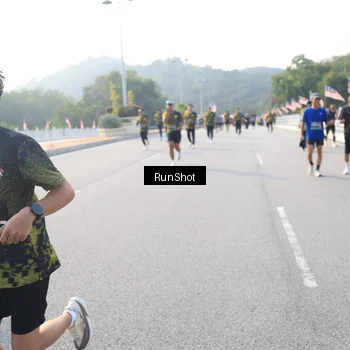 Runner Photo 6894429