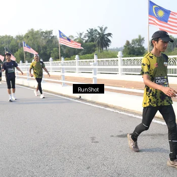 Runner Photo 6894435