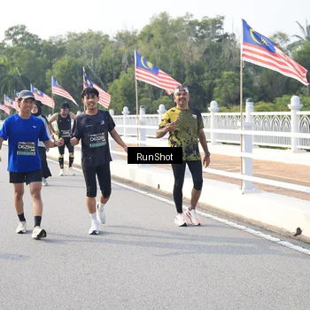 Runner Photo 6894436