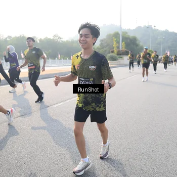 Runner Photo 6894448