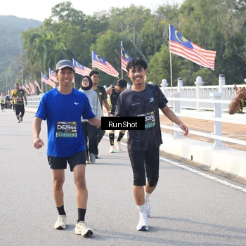 Runner Photo 6894476