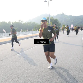 Runner Photo 6894496