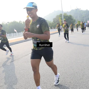 Runner Photo 6894521