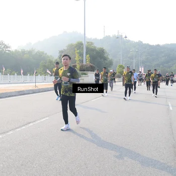 Runner Photo 6894544