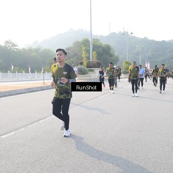 Runner Photo 6894550