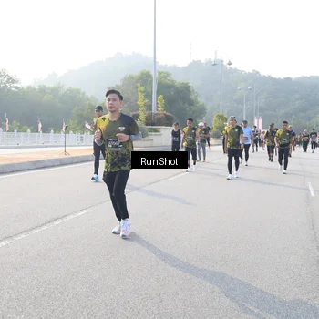 Runner Photo 6894555