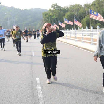 Runner Photo 6894597