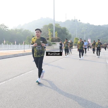 Runner Photo 6894603