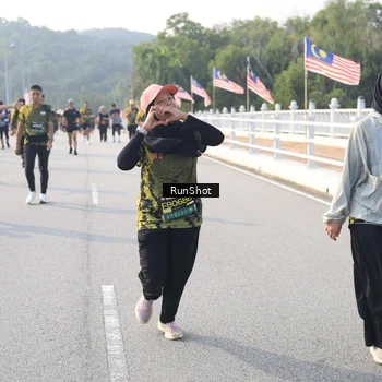 Runner Photo 6894608