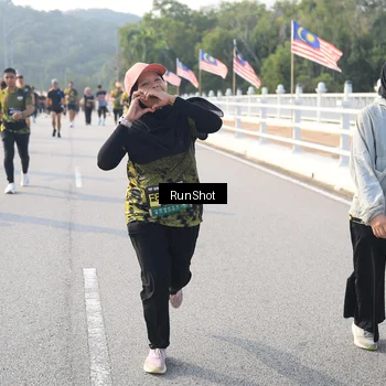 Runner Photo 6894614