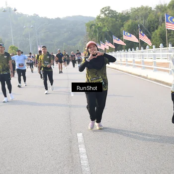 Runner Photo 6894617