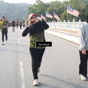 Runner Photo 6894627