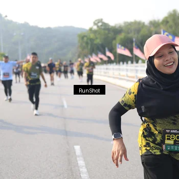 Runner Photo 6894640