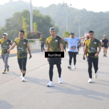 Runner Photo 6894644