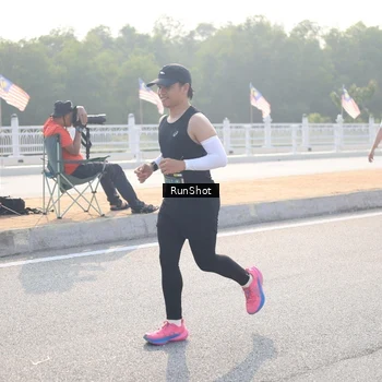Runner Photo 6894669