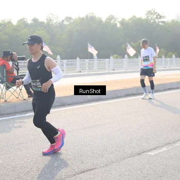 Runner Photo 6894679