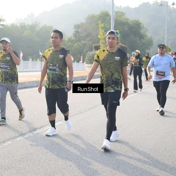 Runner Photo 6894724