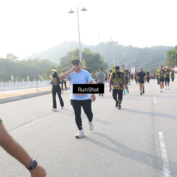 Runner Photo 6894740