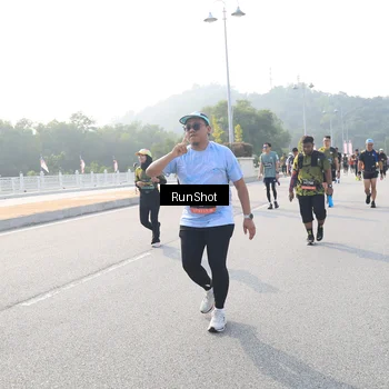 Runner Photo 6894754