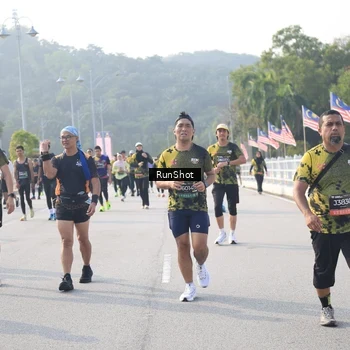 Runner Photo 6894785