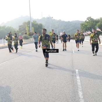 Runner Photo 6894786