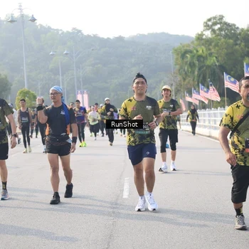 Runner Photo 6894788