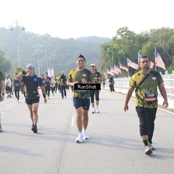 Runner Photo 6894799