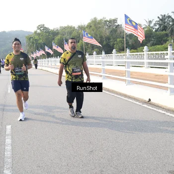 Runner Photo 6894823