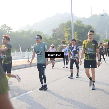 Runner Photo 6894840