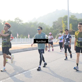Runner Photo 6894844