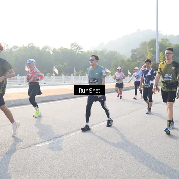 Runner Photo 6894876