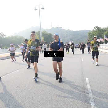 Runner Photo 6894883