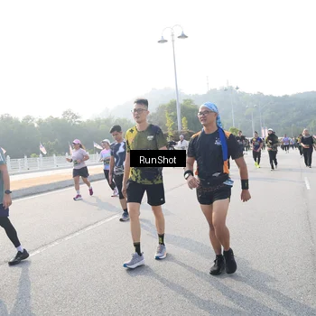 Runner Photo 6894898
