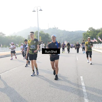 Runner Photo 6894902