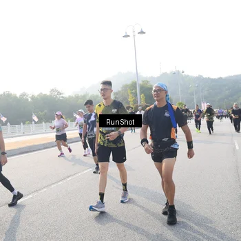 Runner Photo 6894907