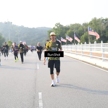 Runner Photo 6894924