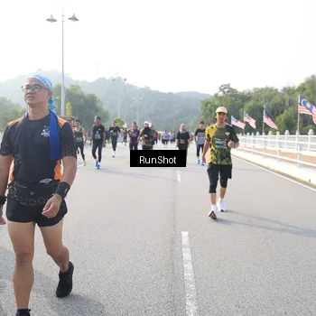 Runner Photo 6894929