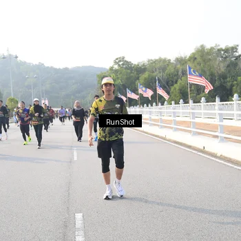 Runner Photo 6894935